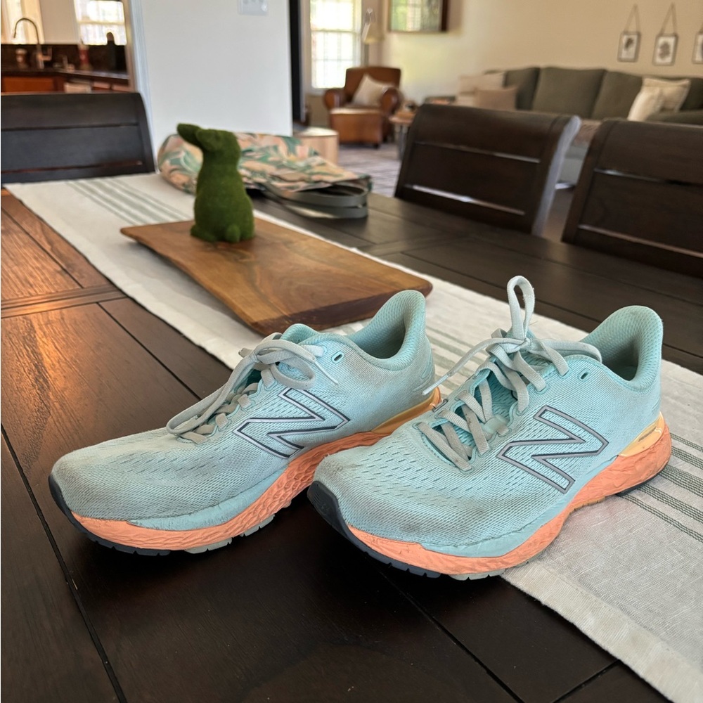 New Balance Blue and Orange Athletic Shoes Sleek and Breathable